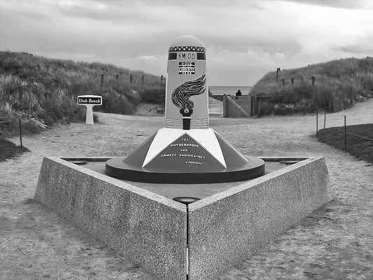 a black and white photo of a monument